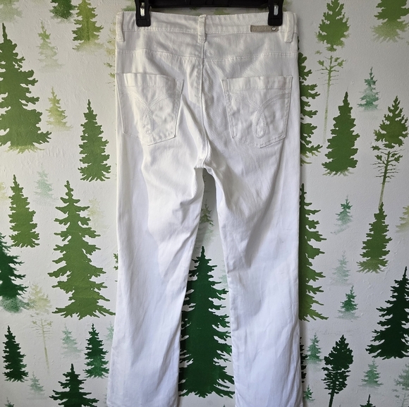 Calvin Klein Women's White Shape Jeans - Picture 2 of 12